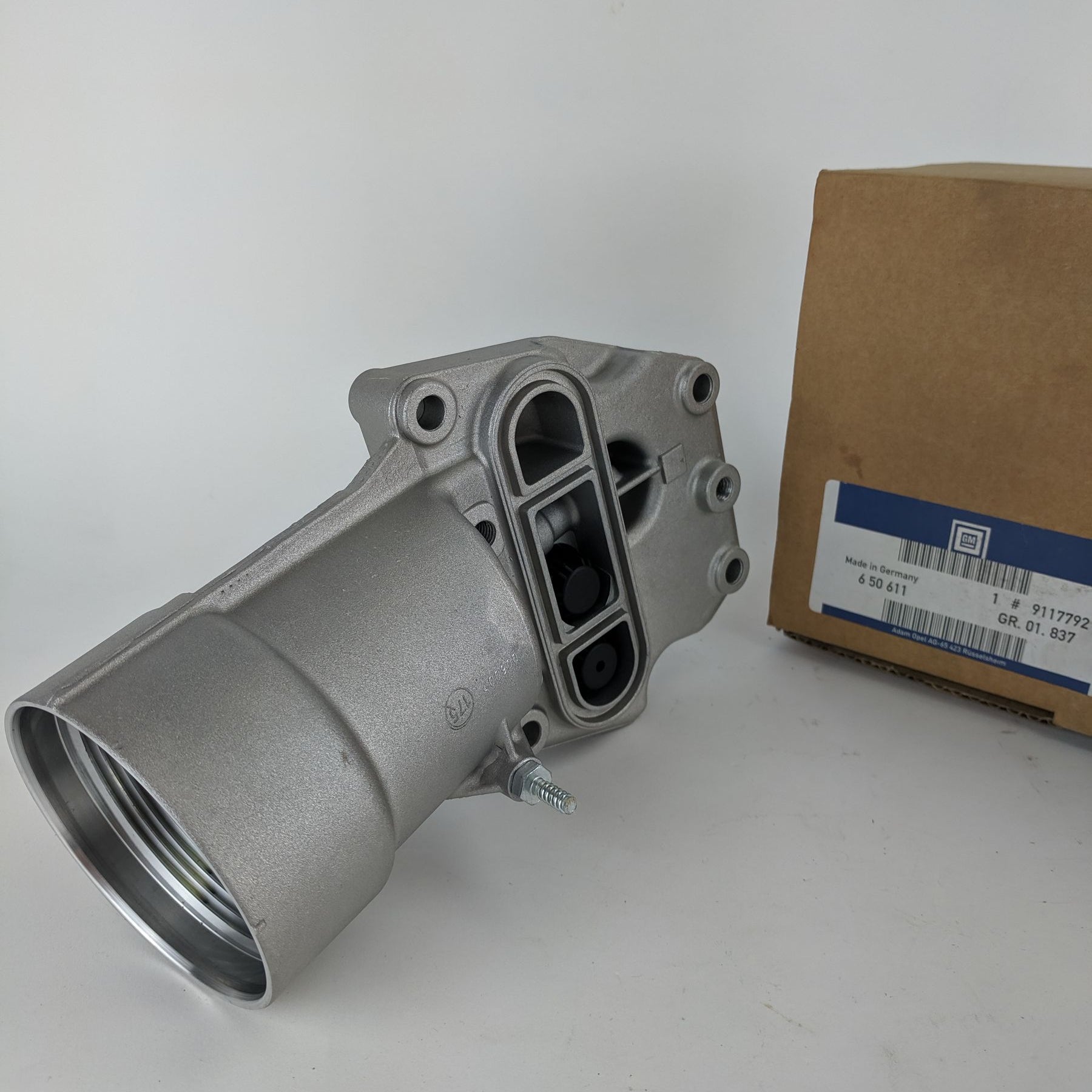Vauxhall 9117792 - Oil Filter Housing – Genuine Direct